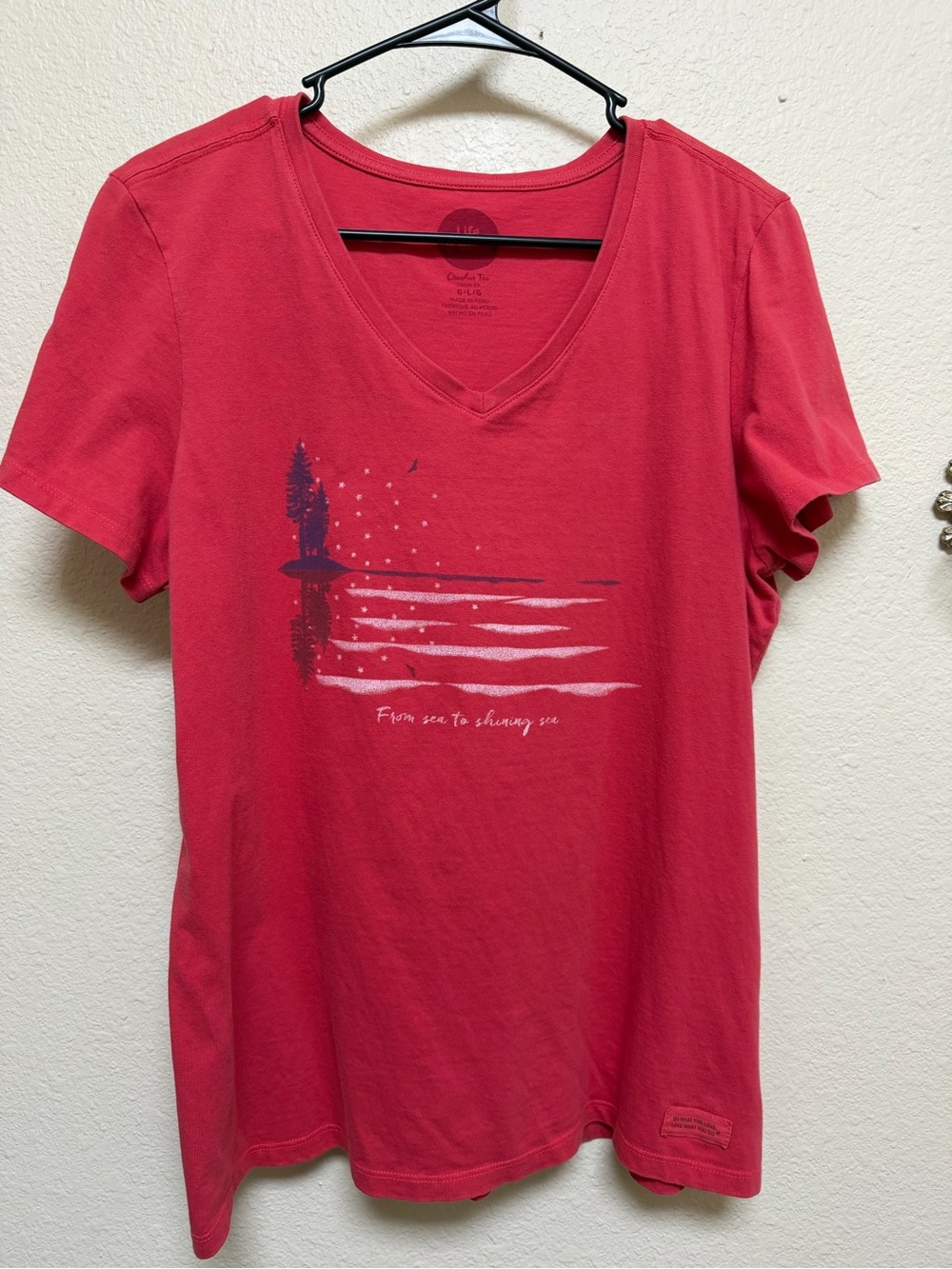 Life Is Good Red V-Neck Graphic Tee “From sea to shiny sea” - L